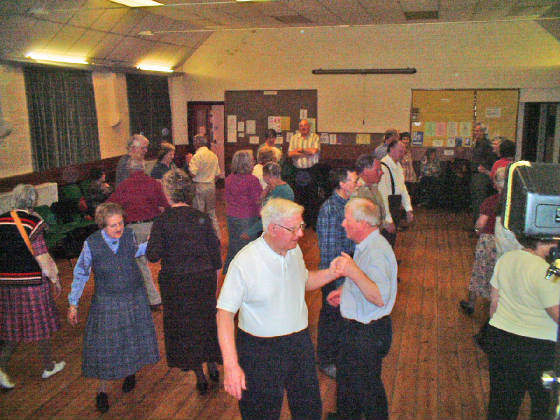 membersandvisitorstoeastbournefolkdanceclubmeeting26thfebruary2009.jpg